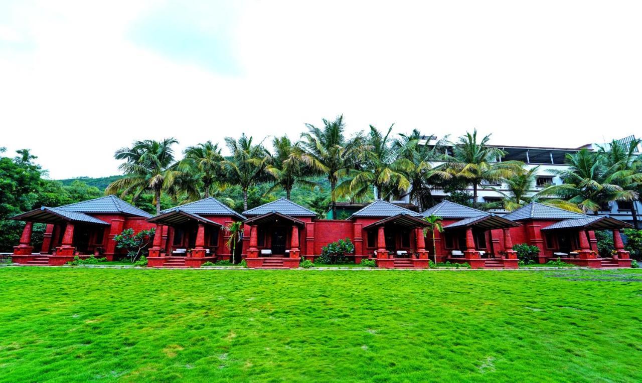 Siddhagiri Hotel And Resort Wai Bagian luar foto