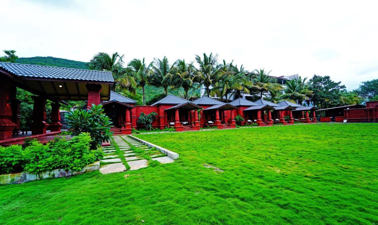 Siddhagiri Hotel And Resort Wai Bagian luar foto